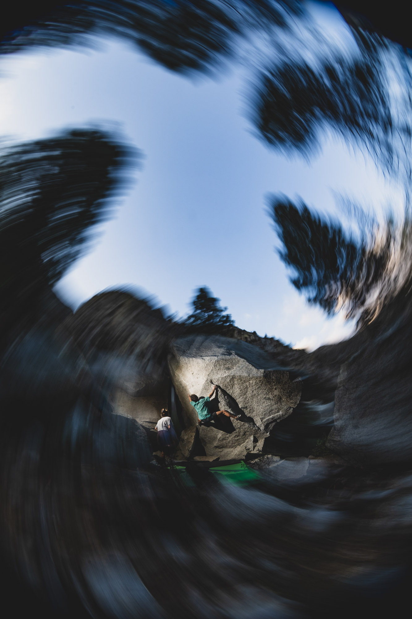 Cole Zuelke no Funcrusher - V8 em Kings Canyon